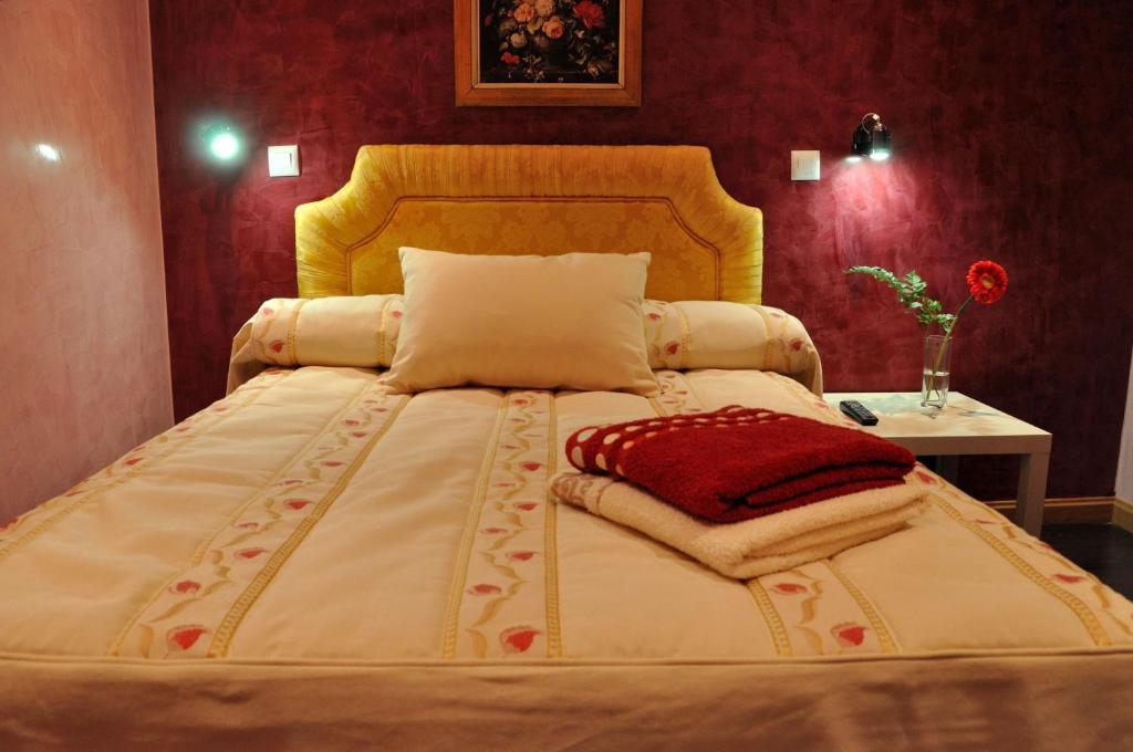 Far Home Plaza Mayor Madrid Kültér fotó